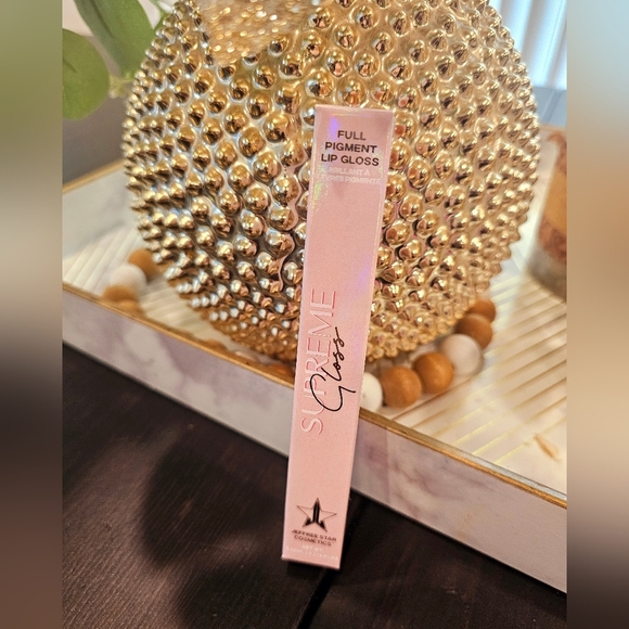 Jeffree Star Supreme Gloss Celebrity Skin Color. - Picture 5 of 5